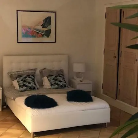 Maison De Village A 빌라 *